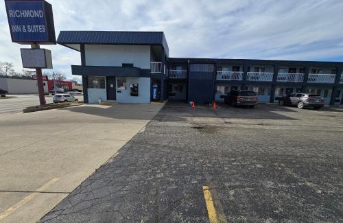 Richmond Hotel | Richmond Inn and Suites