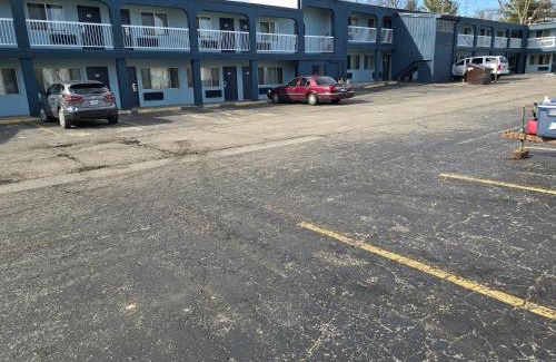 Richmond Hotel | Richmond Inn and Suites