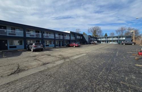 Richmond Hotel | Richmond Inn and Suites