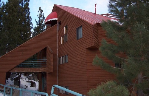 Tahoe Village Resort | RIDGE SIERRA RESORT B
