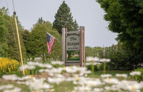 Baileys Harbor Resort | Ridges Inn & Suites