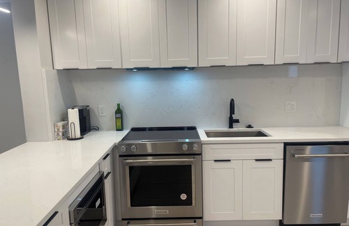 Capitol Hill Bed & Breakfast | Right at Home Plate - 2BDR, 2.5 BA - 2 Blocks from Navy Yard Metro!