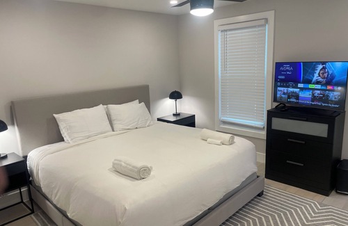 Capitol Hill Bed & Breakfast | Right at Home Plate - 2BDR, 2.5 BA - 2 Blocks from Navy Yard Metro!