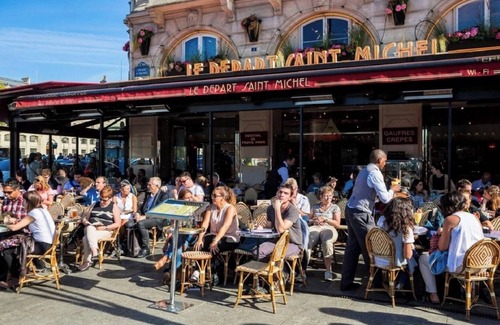 Sorbonne Wohnung | RIGHT IN FRONT OF NOTRE-DAME AT QUAI SAINT-MICHEL – 160 M² - 4 BEDROOM
