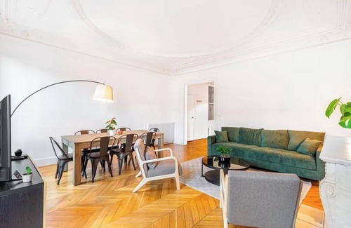 Sorbonne Wohnung | RIGHT IN FRONT OF NOTRE-DAME AT QUAI SAINT-MICHEL – 160 M² - 4 BEDROOM