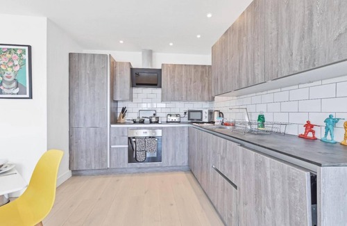 Montpelier Wohnung | Right On : Bright On Apartment 1B - City Centre Luxury Apartments