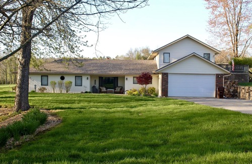 Brookline Haus | Rio James Waterfront