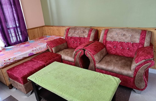 Keylong Haus | Rishi Home Stay your host in Eastern Pir Panjal ranges of Himalayas