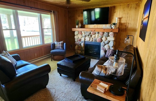 White Cloud Hütte | River Bend Cottage