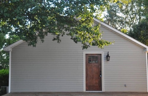 Russellville Haus | River Bend