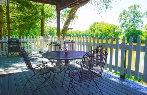 Keene Haus | River House - Waterfront 3 bedroom, 2 bath