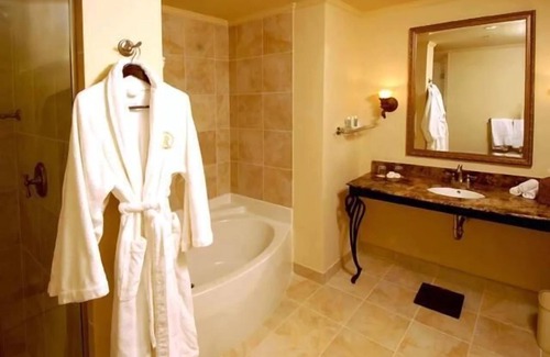 Harbor Town Hotel | River Inn of Harbor Town