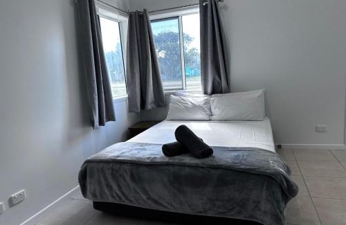 Cooktown Hotel | River of Gold Motel