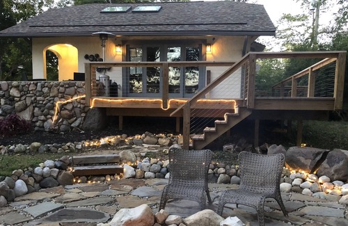 Indianapolis Hütte | River Rock Retreat