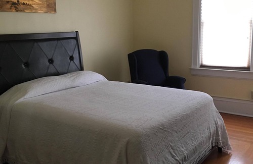 Charleston Haus | Flussblick-Geschäftsreise bereit in familienfreundlichem Charleston, West Virginia