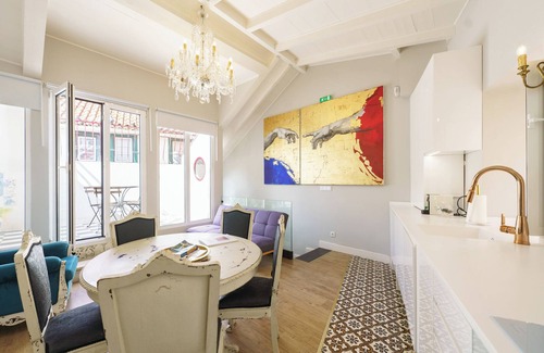 Santo Estevao Haus | River view Portuguese Soul with terrace in picturesque Alfama, sleeps 7