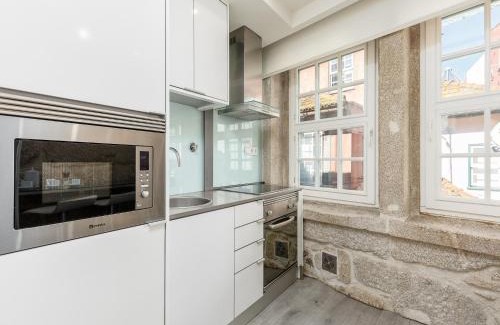 Sao Nicolau Wohnung | River-View Retreat in Porto