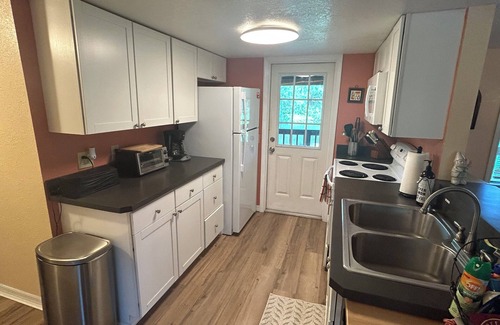 Ruskin Haus | Riverbend Retreat on the Little Manatee River