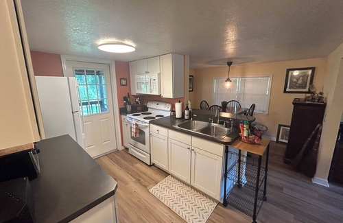 Ruskin Haus | Riverbend Retreat on the Little Manatee River