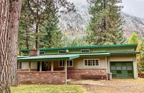 Joseph Haus | Riverbend