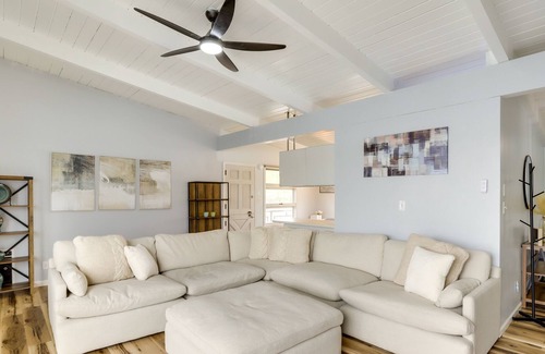 Elkhart Haus | Riverfront Elkhart Rental: Deck & Ping Pong Table!