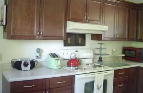 Calais Haus | Riverfront Home Gateway nach Kanada!