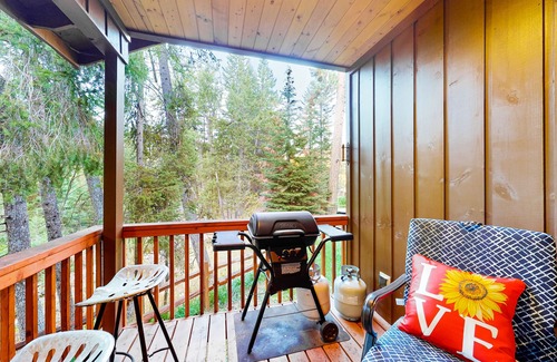 Joseph Haus | Riverfront Home w/ Fantastic Updates, River View Deck, Fireplaces & WiFi