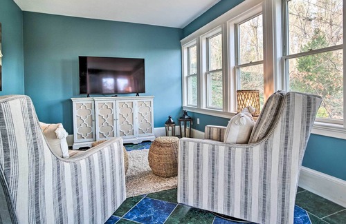 Kingston Haus | NEW! Riverfront Kingston Home w/ Deck & Fire Pit!