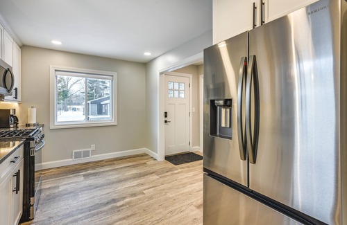 Hope Hütte | Riverfront Michigan Cottage w/ Fire Pit & Kayaks!