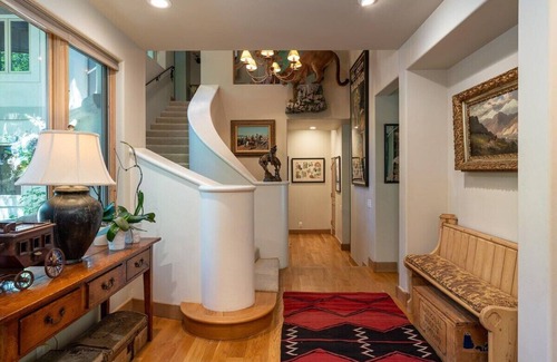 Sun Valley Haus | Riverfront Rainbow Bend Estate with Hot Tub