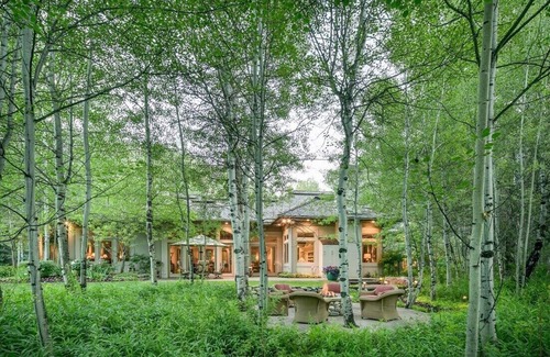 Sun Valley Haus | Riverfront Rainbow Bend Estate with Hot Tub