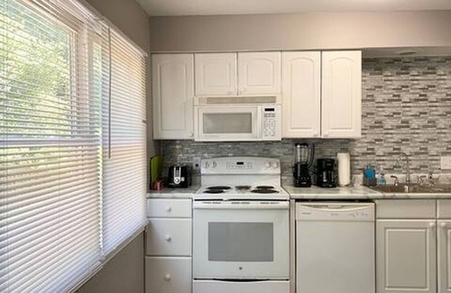 Yorkville Wohnung | Riverfront/RW Waterpark/Kayak & Canoe/Fishing/Free WIFI/ Comfy beds