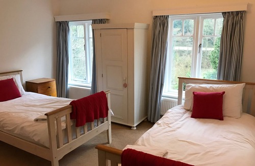 Redbrook Haus | Die Riversdale Lodge befindet sich im Herzen von Symonds Yat mit Blick auf den Fluss Wye.