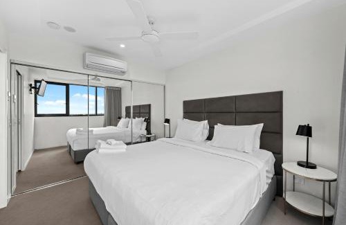 Hamilton Wohnung | Riverside 1BR Apt with King Bed and Pool!