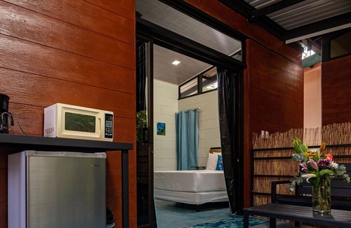 Valle Pura Vida Hotel | Riverside Bungalows