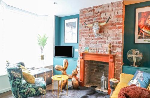 Ambergate Haus | Riverside Cottage