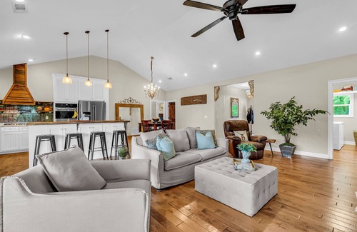 Columbus Haus | Riverside Getaway by OneHometown Getaways