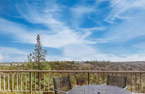 Redmond Haus | Riverside R&R