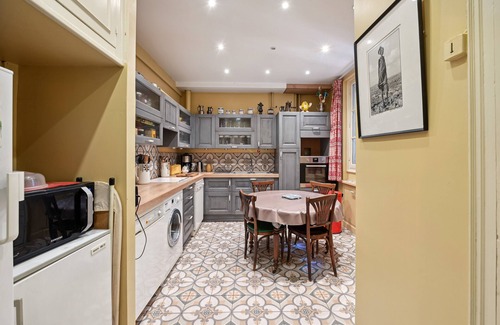 Auteuil Wohnung | Riverview Reverie, by Veeve