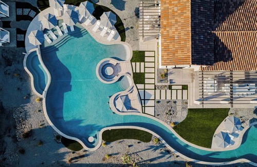 Bermuda Dunes Haus | Riviera – Lazy River Pool, Pickleball, Game Room!