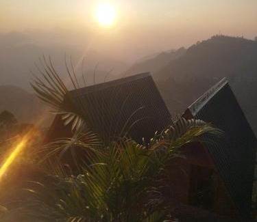 Kodaikanal Resort | RIYA WOOD HOUSE Kodaikanal