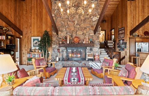 Wilson Kabine | RMR: Moose Brush Main House in Wilson,WY