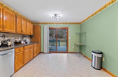 Columbus Haus | Roadmap Lodging: Garden Oasis by Cedarcrest