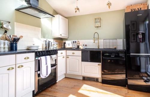 Dereham Haus | Robin Cottage - Zwei Schlafzimmer Haus, Schläft 4