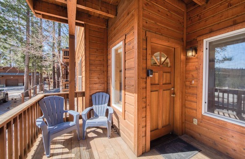 Truckee Haus | Robin's Rest at Tahoe Donner by Tahoe Getaways - Summer Monthly Lease w/ HOA Amenities