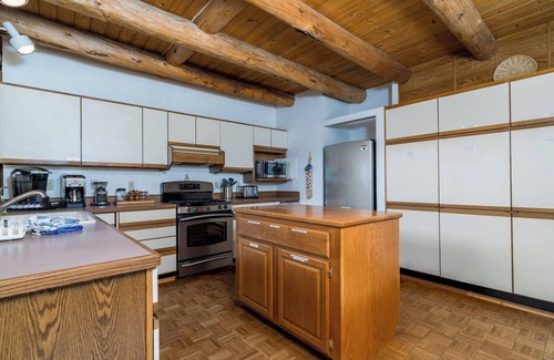 Drummond Kabine | Rock Creek Cabin Hideaway with Stunning Views!