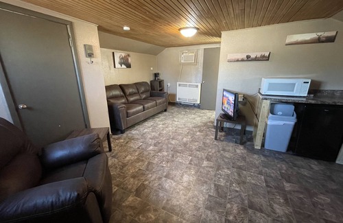 Faulkton Kabine | Rockin' E #11 - cozy, newly remodeled cabin