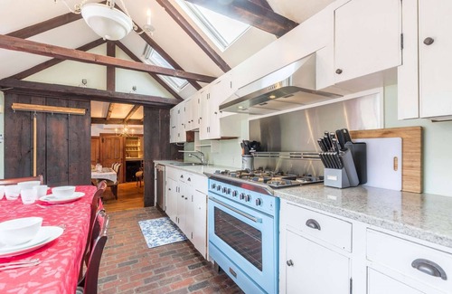 Marblehead Haus | Rockmere Inn