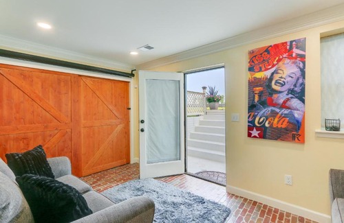 Leesburg Wohnung | Rocky Vines Wine Country Retreat with Fire Pit