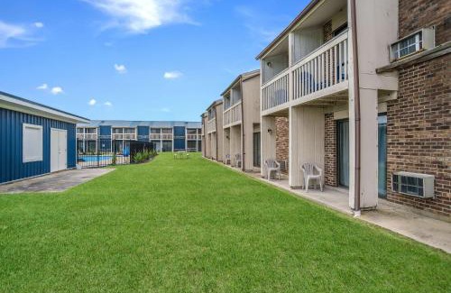 Crisfield Hotel | Rodeway Inn at Somers Cove Marina